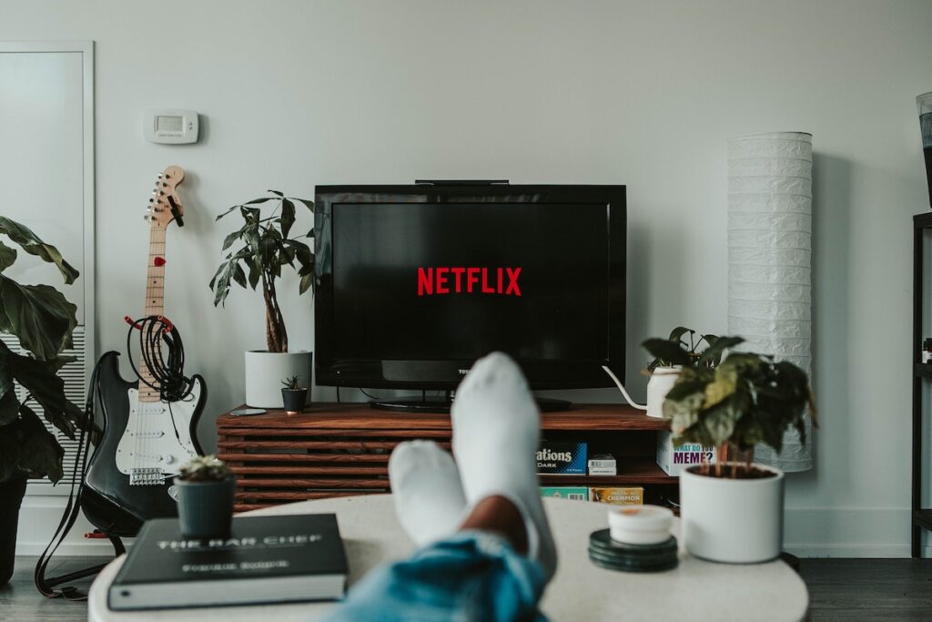 If you love streaming but find it hard to decide what to watch, stop scrolling and just let Netflix Play Something for you. Image credit: Mollie Sivaram on Unsplash