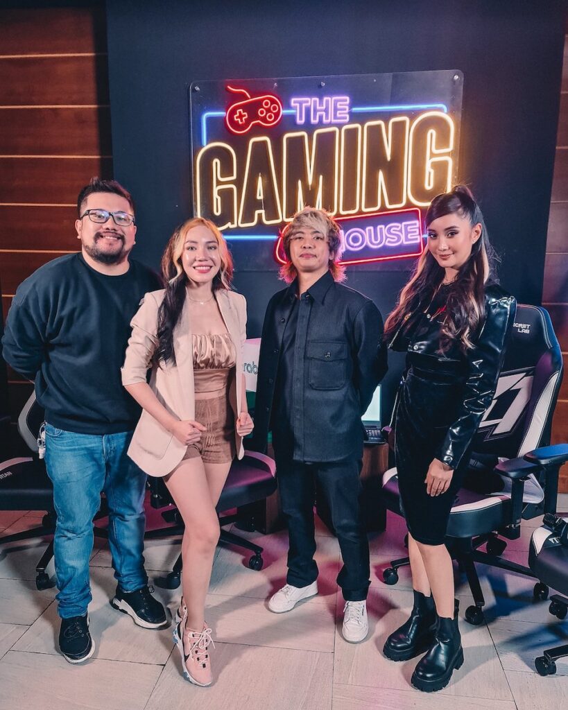 L-R: Tier One Director of Commercial Partnerships Brian Dacanay; Twitch streamer, cosplayer, gamer and host Aya Ezmaria; Tier One Co-Founder and CEO Tryke Gutierrez; and Tier One Co-Founder and CCO Alodia Gosiengfiao. Image credit: Official Aya Ezmaria Twitter account